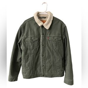 Men’s medium Sherpa lined jacket